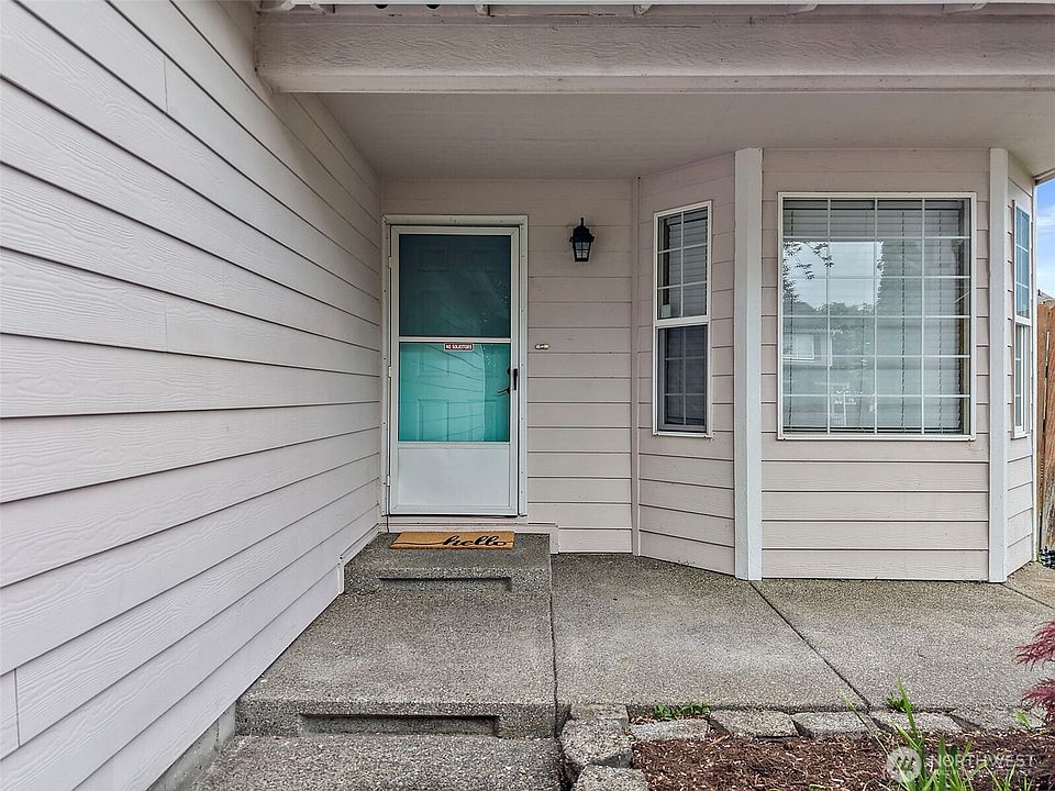 1st image of 8409 201st Street E