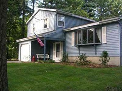 40 Huntwood Dr, Clifton Park, NY, 12065