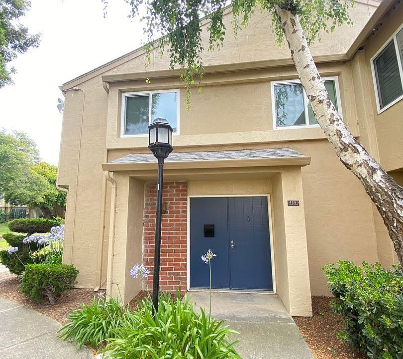 1st image of 4291 Solar Cir