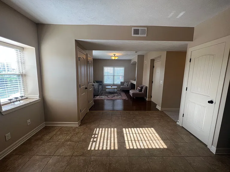 3007 Jackson St — Photo 24