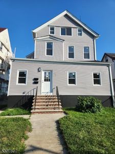 106 S Clinton St #2, East Orange, NJ, 07018