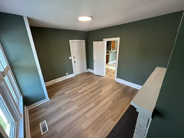 655 Jackson St — Photo 17