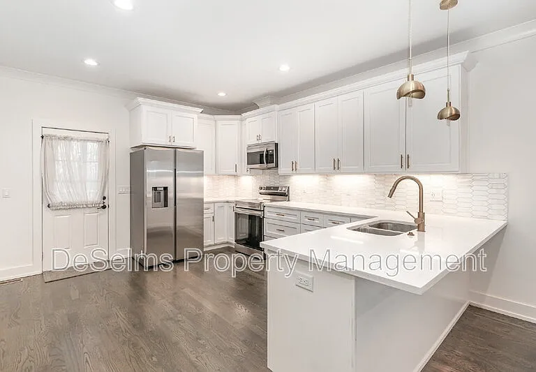 4423A Providence Hts — Photo 3