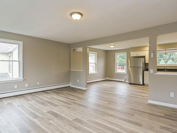 4th image of 6 Grand St