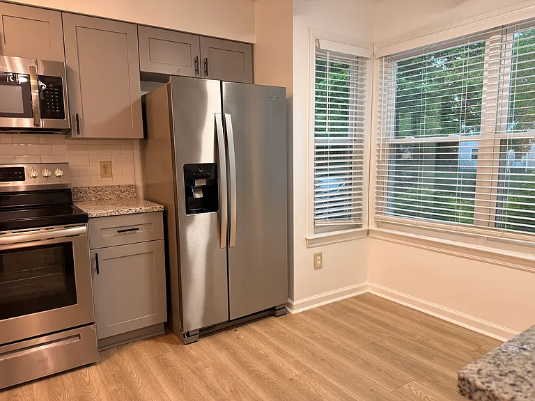 1108 Palmerton Dr — Photo 7