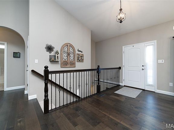 3rd image of 249 Lonepine Dr