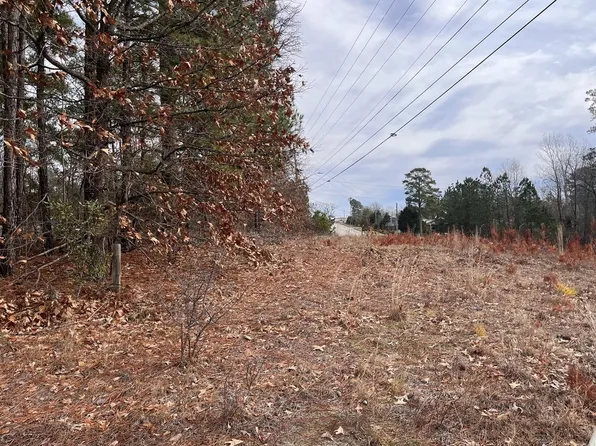6899 Deerhorn Ct, Fayetteville, NC 28314