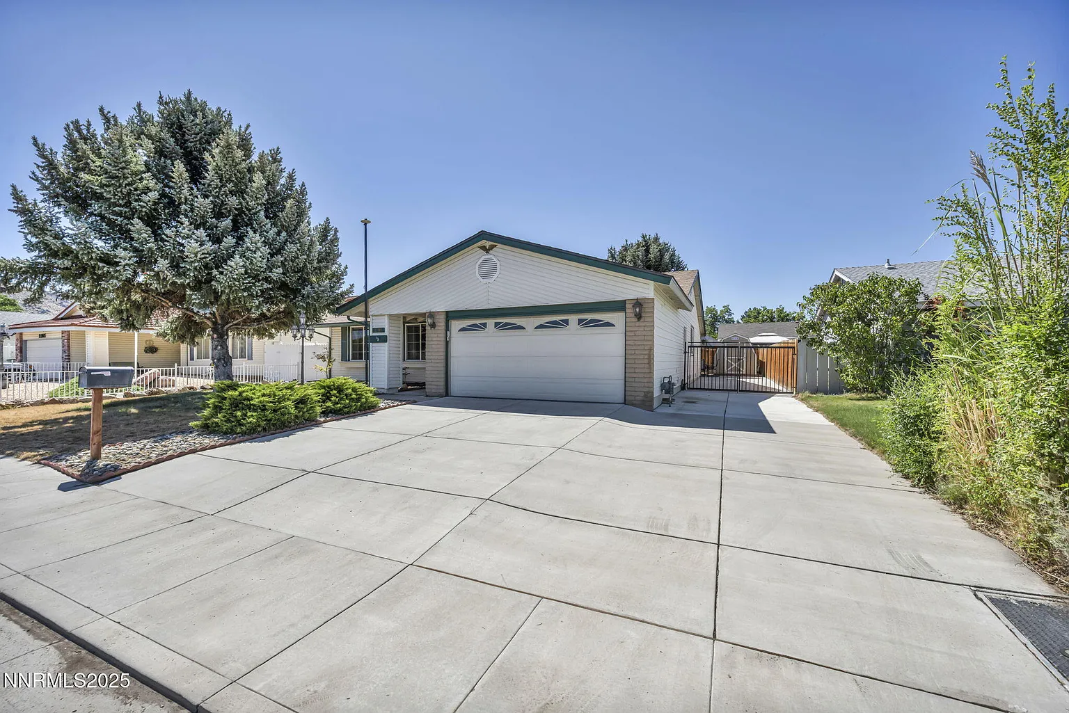 1301 Colorado St photo 1