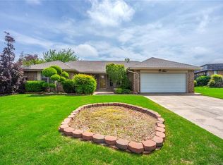 2004 Brookhaven Dr, Edmond, OK 73034