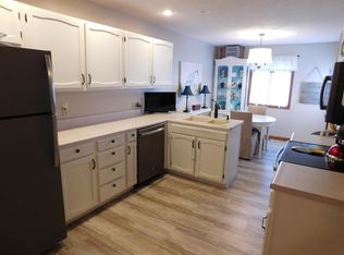 2534 Austin Dr, Springfield, IL 62704