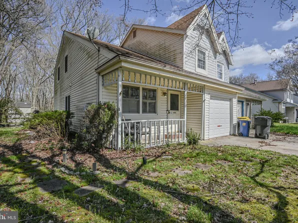 1415 S Farmview Dr, Dover, DE 19904