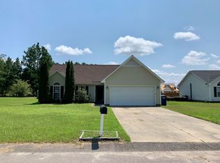 1543 Clan Campbell Dr, Raeford, NC 28376