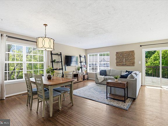5th image of 8153 Woodland Ln