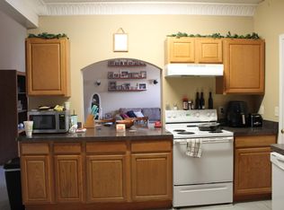 132 E Bridge St, Portland, MI 48875