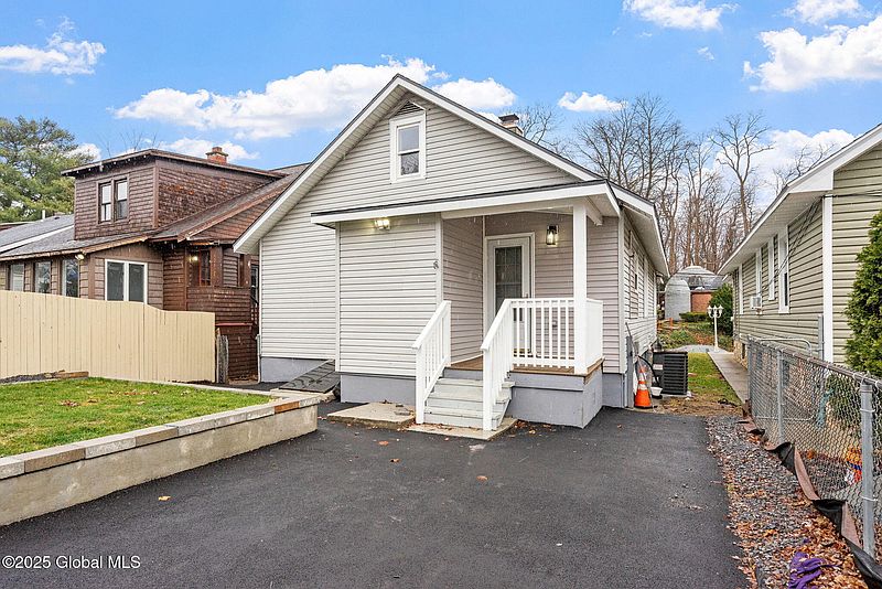 2nd image of 227 Robinson Street
