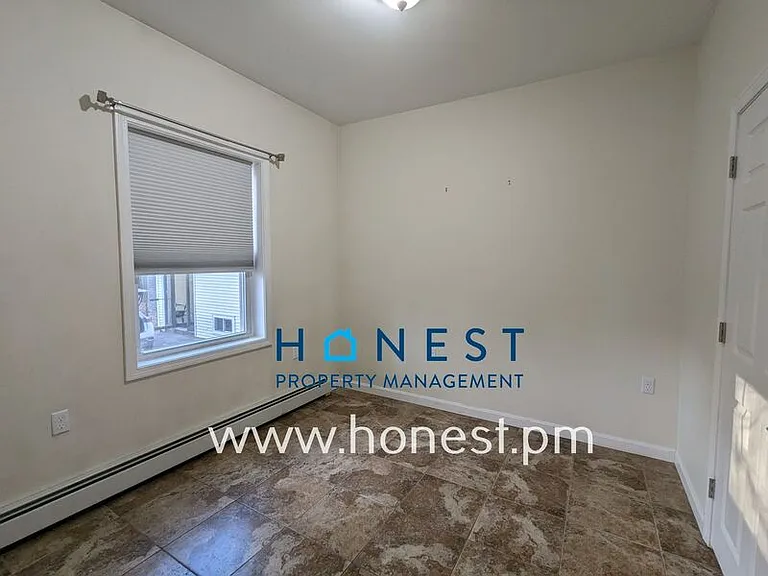1635 Lewiston Rd #10 — Photo 8