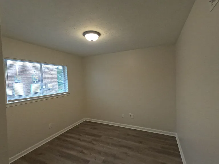 3115 Carnes Ave — Photo 11