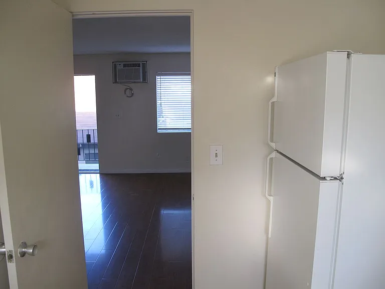 13422 Camilla St — Photo 10