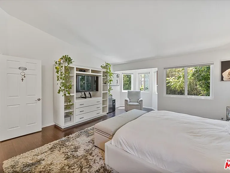 12834 Landale St — Photo 28