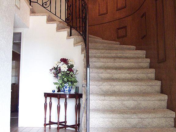 Entry, procelain floor