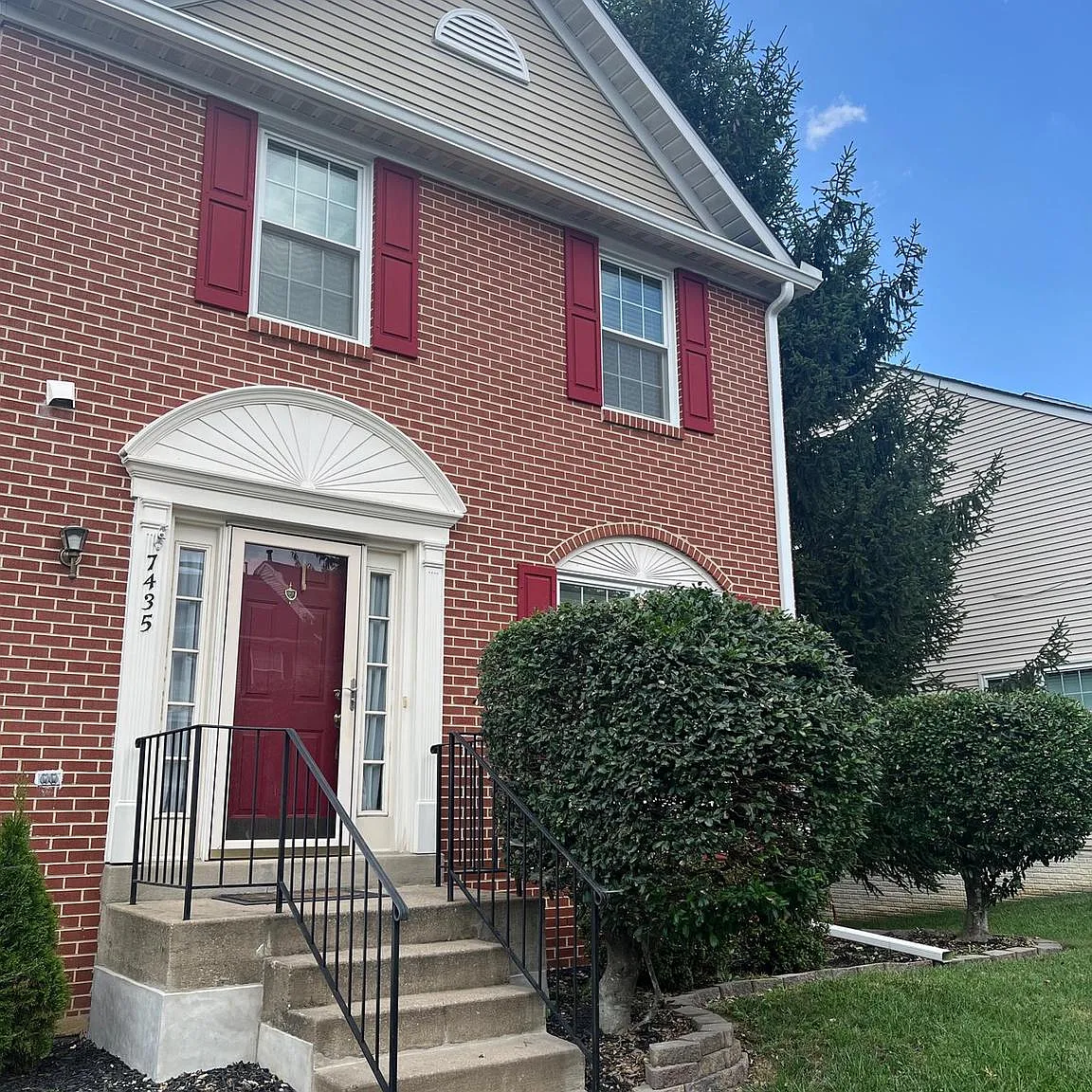 3 bed, 3.5 bath, 2021 sqft, $3,490 — Photo 2