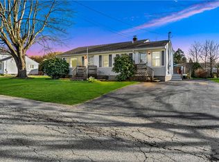 12 Philips Ave, Middletown, RI 02842