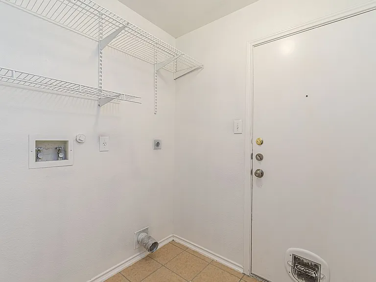 13803 Laramie Hl — Photo 29