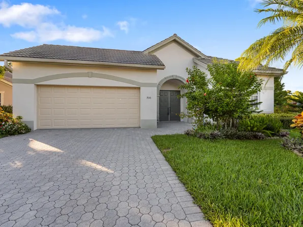 700 SW Great Exuma Cove, Port St Lucie, FL 34986