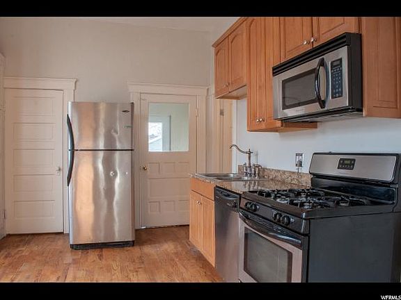 4th image of 1134 E Browning Ave