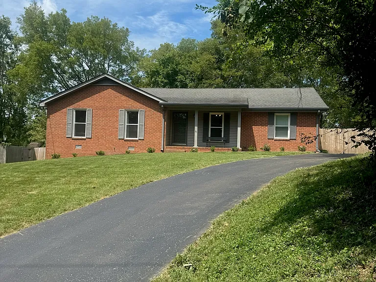 561 Old Lebanon Dirt Rd — Photo 10