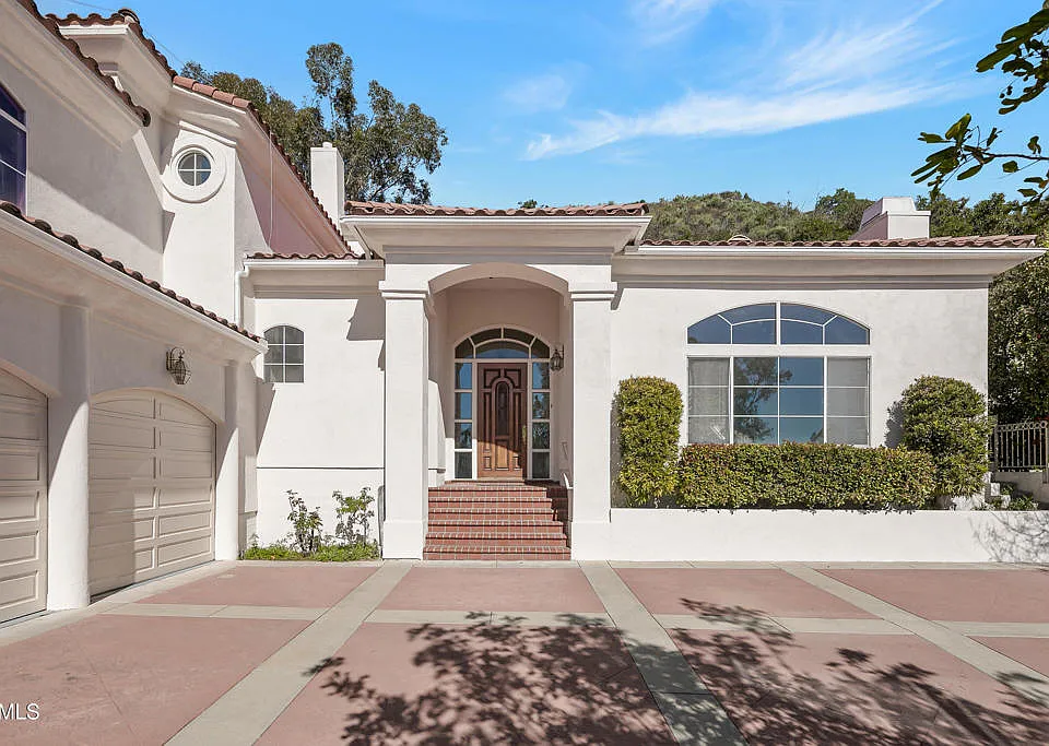 1563 Scenic Dr