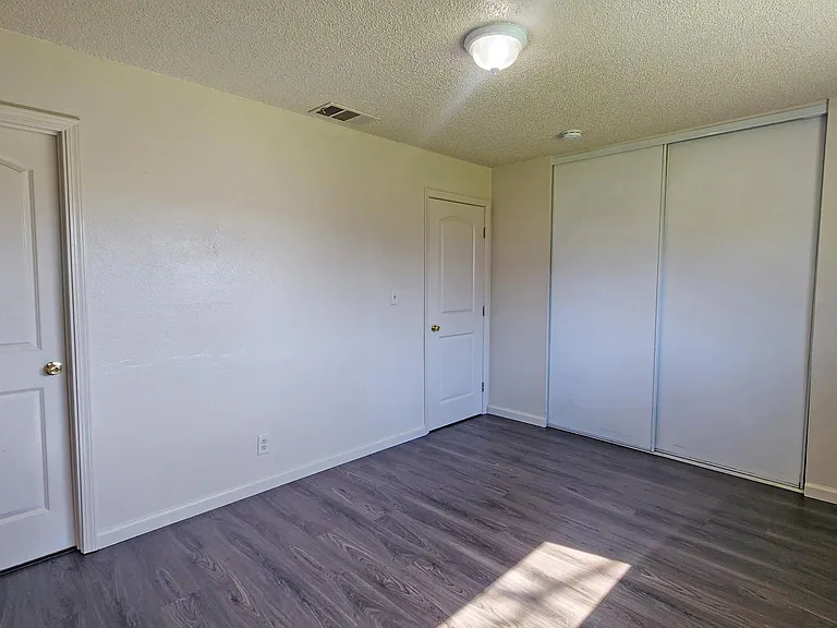 6013 Brett Dr — Photo 29