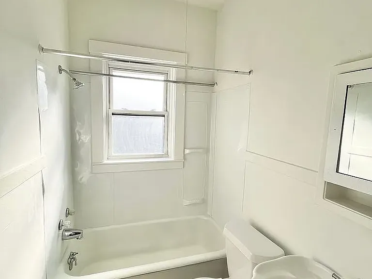 25 Broezel St #304 — Photo 2