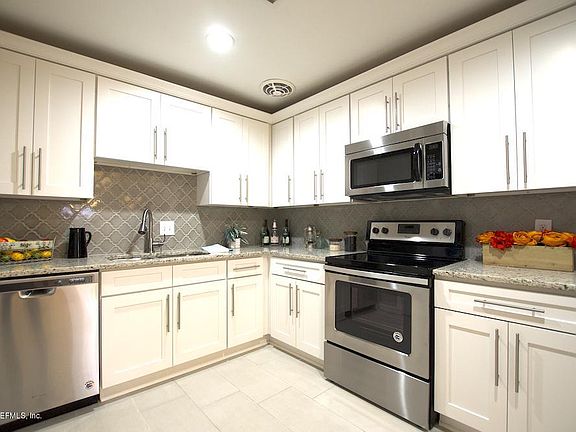 2nd image of 2448 Quail Ave