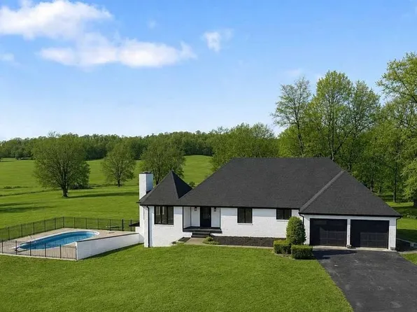 80 White St, Beaver Dam, KY 42320