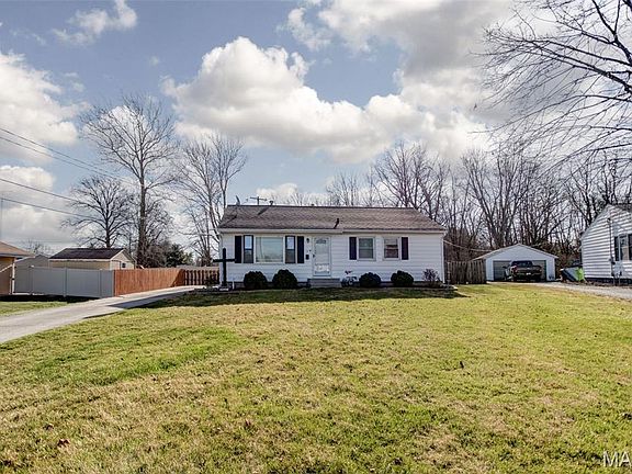 2nd image of 7 Passavant Ct