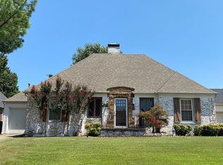 1231 S Delaware Pl, Tulsa, OK 74104