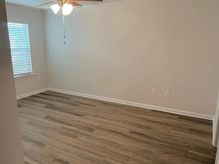1736 Jakes Dr — Photo 11
