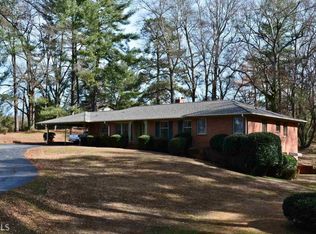 48 Lakeview Cir, Hartwell, GA 30643