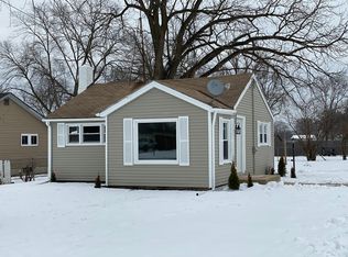 1316 5th St, Aurora, IL 60505