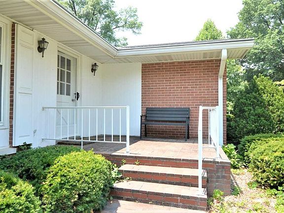 4th image of 7415 Wren Dr