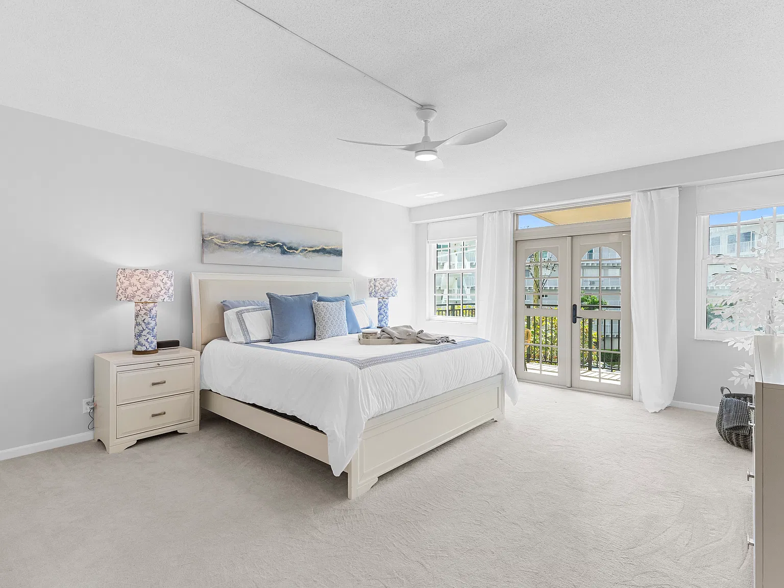 2 bed, 1395 sqft, $4,700 — Photo 4