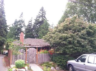 10527 23rd Ave NE, Seattle, WA 98125