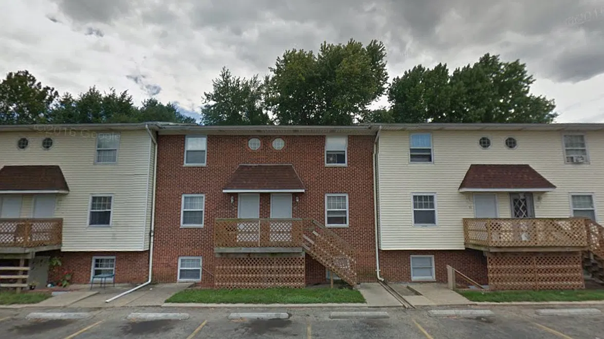 Lake Shore Apartments — Photo 1