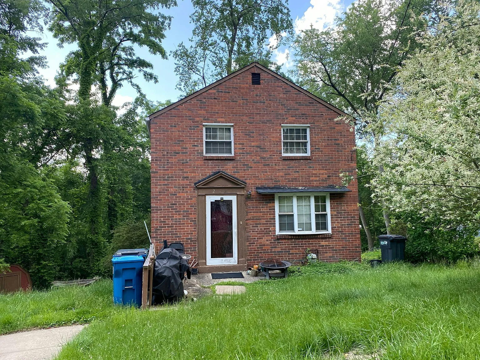 212 Saylong Dr photo 1