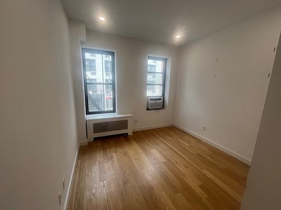 4th image of 107 Sullivan St APT 1