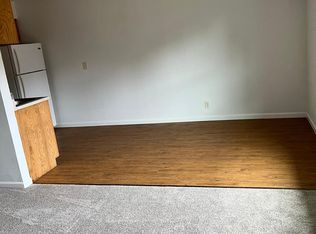 300 S Morrison St #326, Collinsville, IL 62234