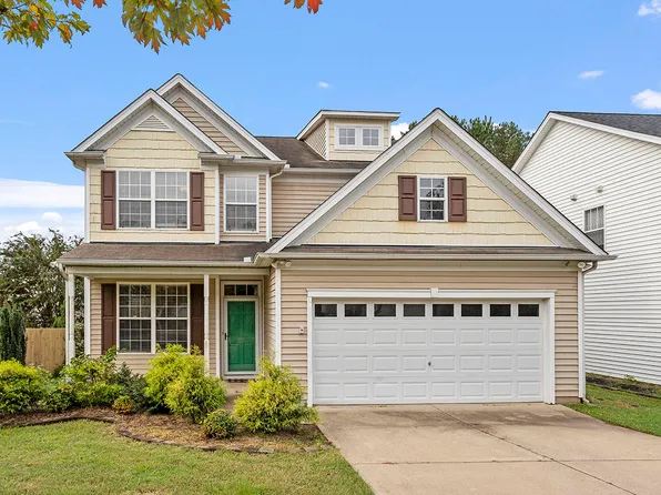 225 Stobhill Ln, Holly Springs, NC 27540