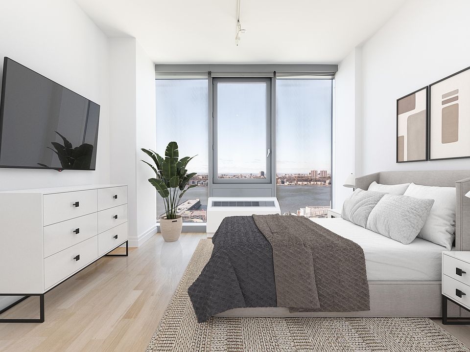1st image of 554 W 54th St #29E