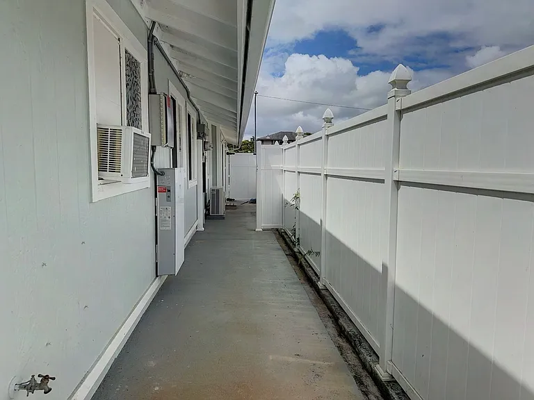 95-631 Lawena St — Photo 24